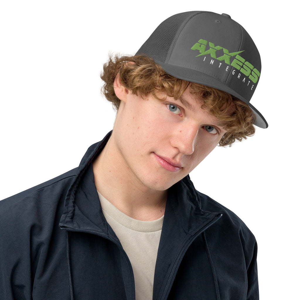 AXXESS-Closed-back trucker cap